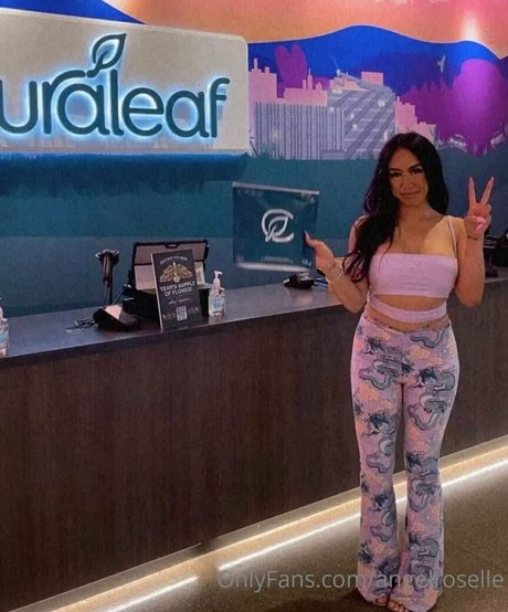 angelroselle xxx star img