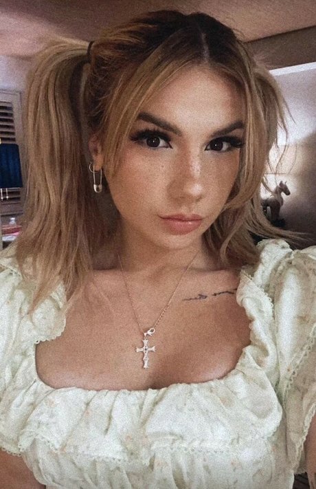 Baileyspinn top actress gallery