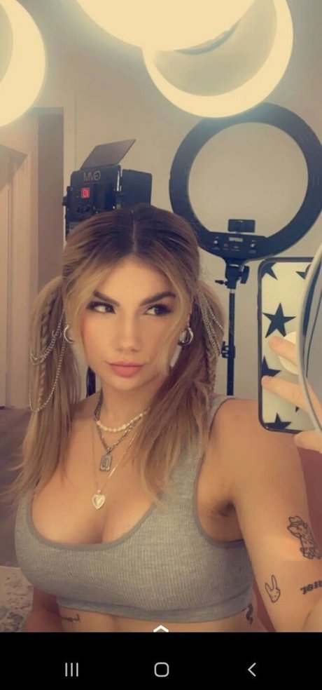 Baileyspinn xxx actress photo