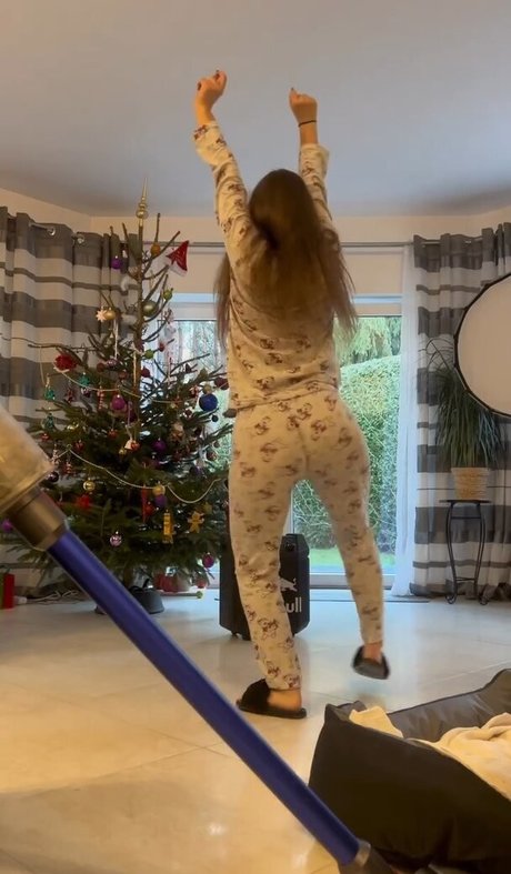 Nicole Czuj nudes model galleries