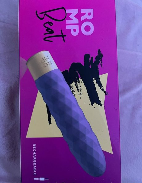 magicadenka star nude images