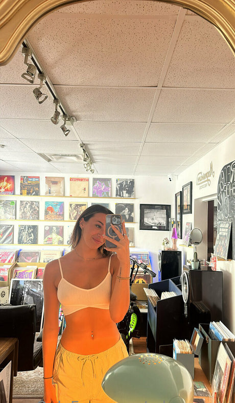 raynaroseetv art star picture