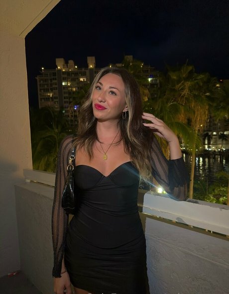 raynaroseetv art model pics