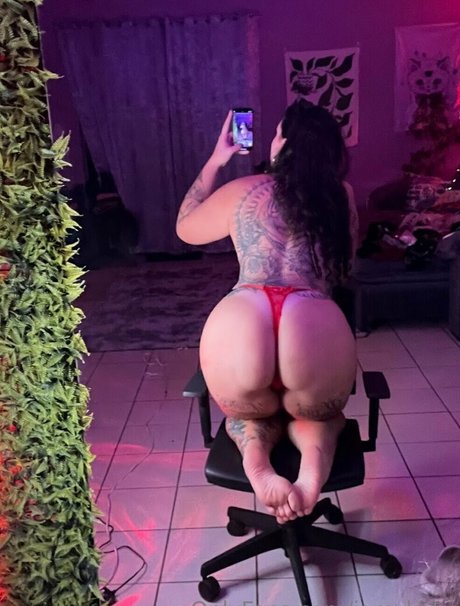 iam katy model pretty img