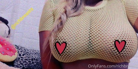 richbreasts art star pics