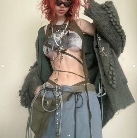 Izzyrojo pornstar pretty image