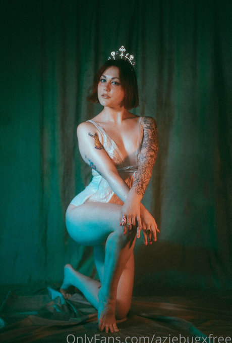 aziebugxfree pornographic model photos