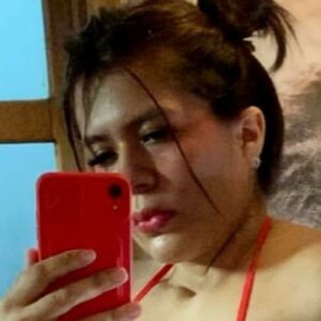 Hillary Gonzalez exclusive actress picture