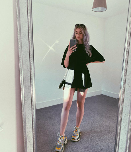 sxphieefree naked model pictures