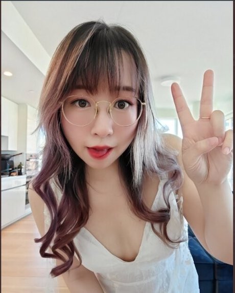 Natsumiii high quality actress archive