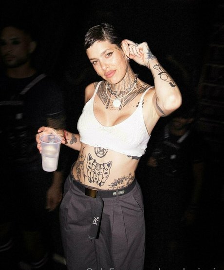 anadevinvip model top images