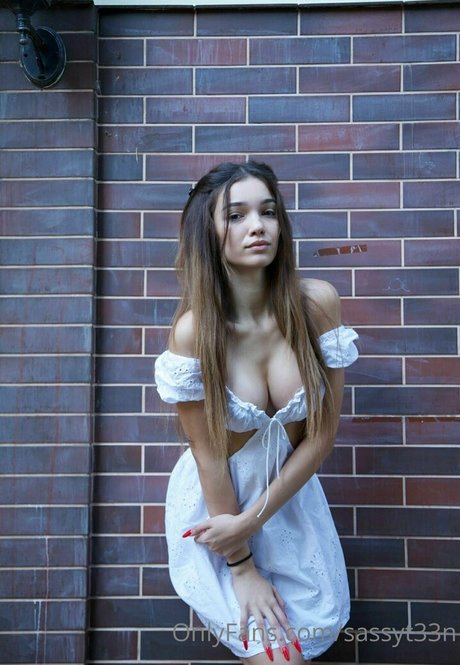 Sassyt33n pornstar exclusive photos