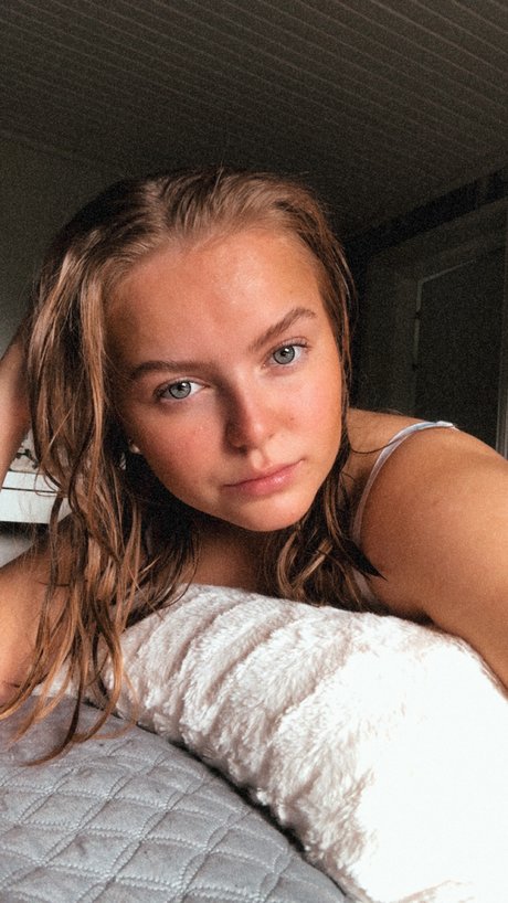 Sohvialiina hot actress photo