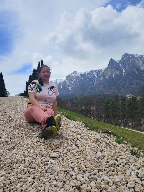 Roxana Grigora_ pretty model picture