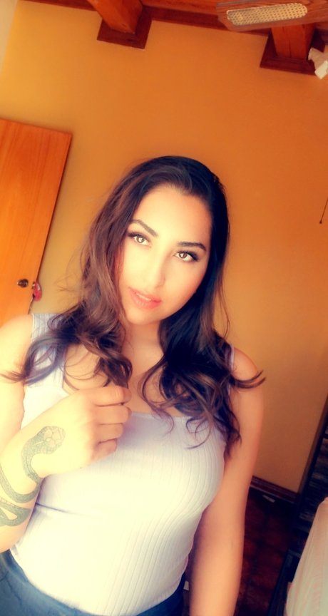 SourApple xxx actress gallery