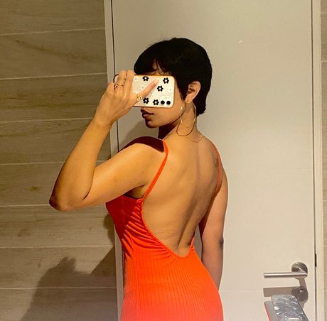 Rossabreu_ model adult archive