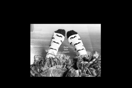 TheseLittlePiggies model naked image