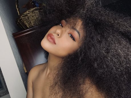 Weesa pornographic actress picture