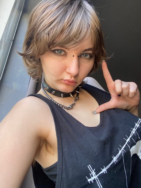 Empress R adult star pictures