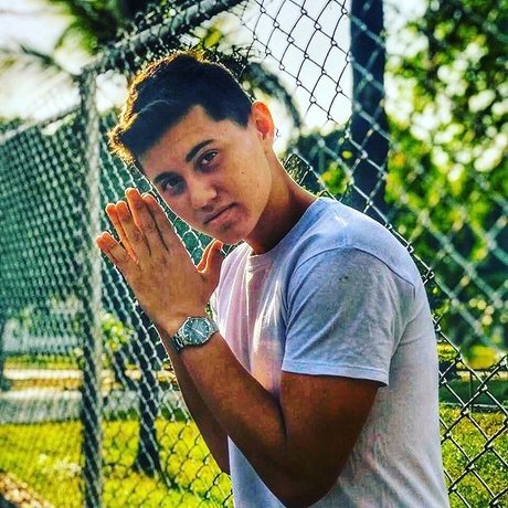 Thiago Ruiz model hd galleries