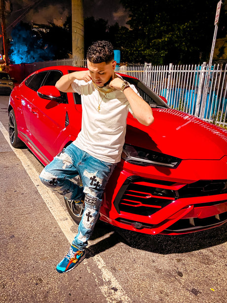 La Leche pornstar nude img