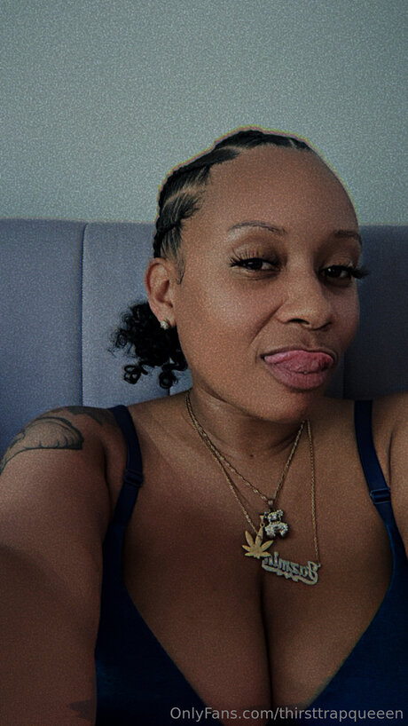 Queeen_ perfect actress photo