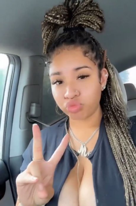 Ny ny_ pornographic model image