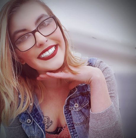 Pixie Kitten art model galleries