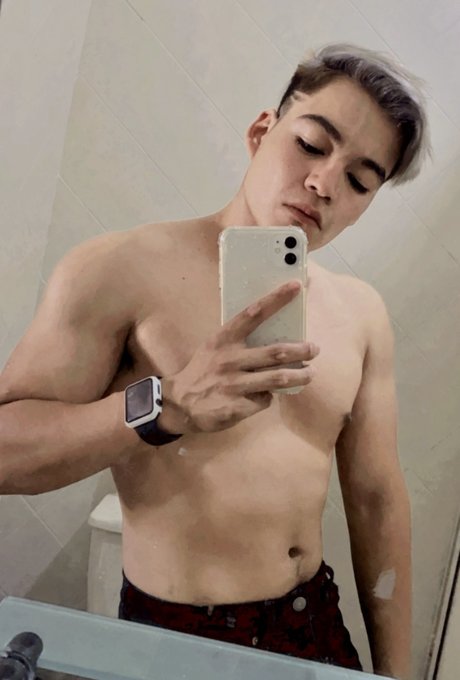 Delton Welch top actress picture