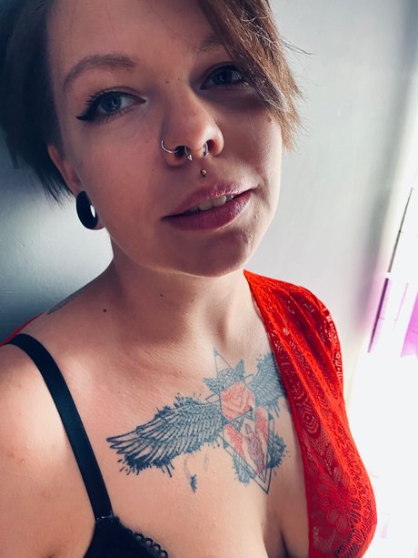 Nyukyy top star photos