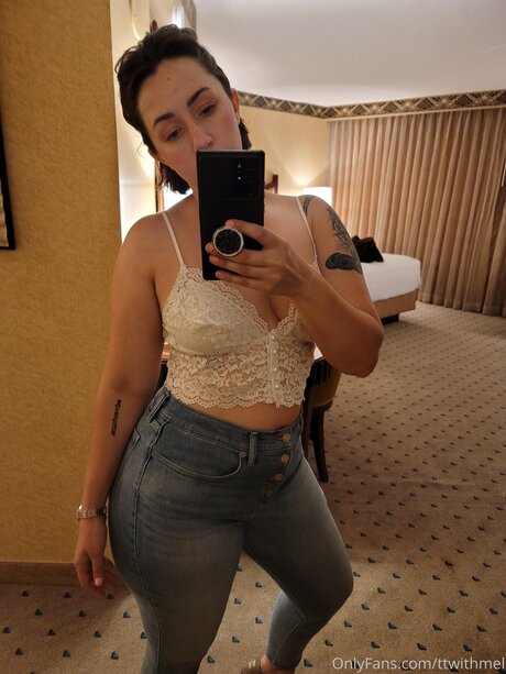 Topless talks with Mel nudes actress picture