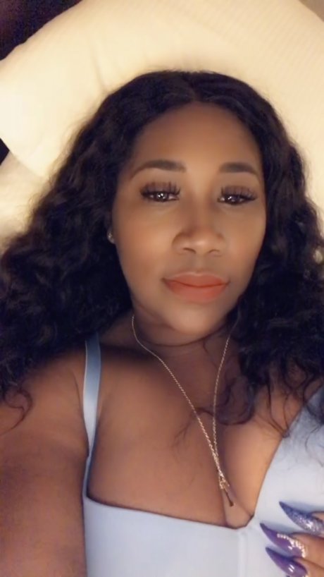 NikoleRichiexxx erotic actress img