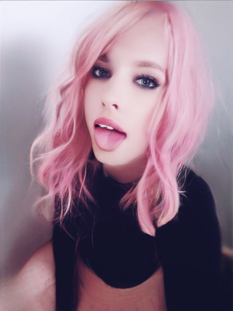 OnePrettySissi beautiful star image