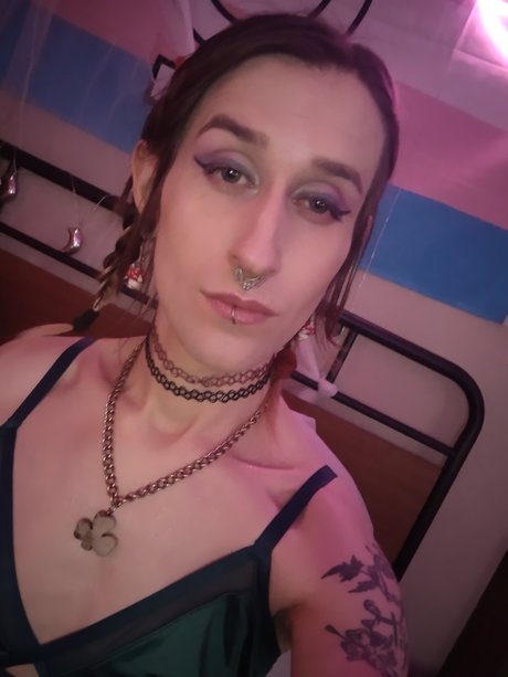 Luna Lavender erotic pornstar gallery