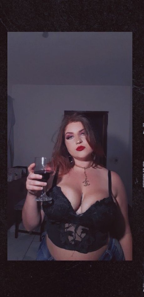 Veenus Weed star exclusive archive