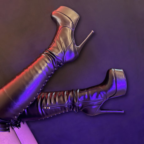 TamyStarly model top pic