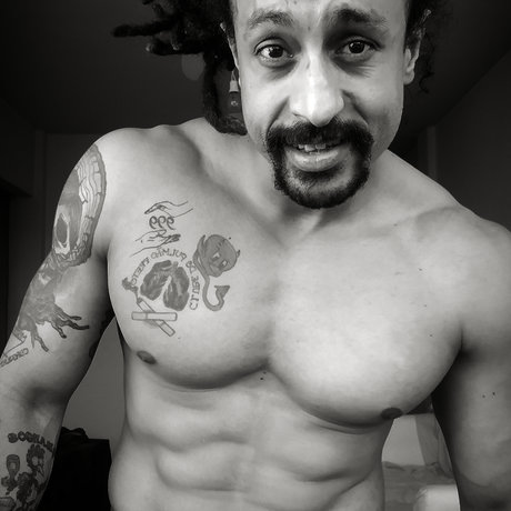 Rasta Crazy naked star gallery