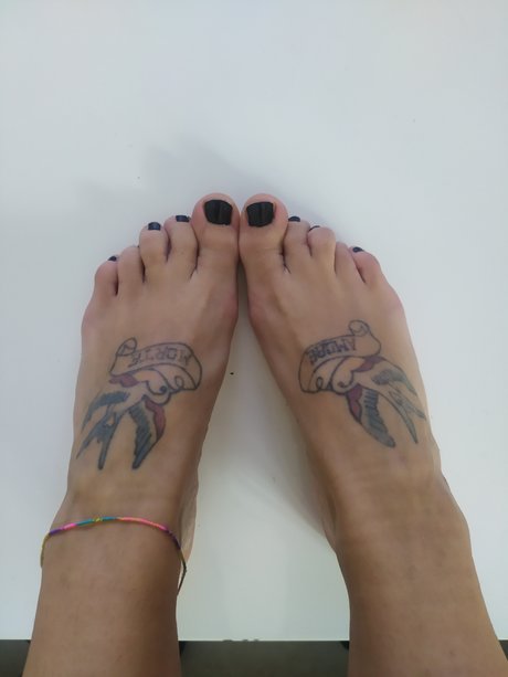 RedRose model exclusive photos