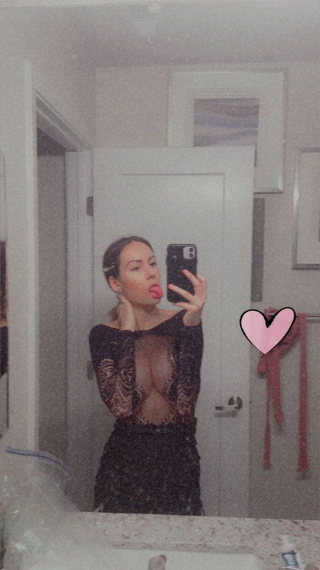 Brooklyn Hailey pretty pornstar img