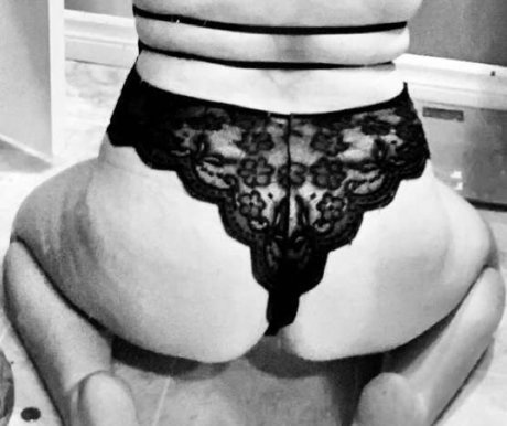 Silky Slut adult actress pics