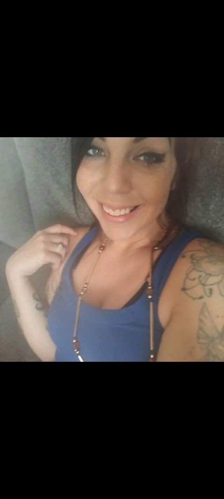 AdventuresWithSantana star sexy image