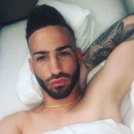 Deniel model beautiful pics