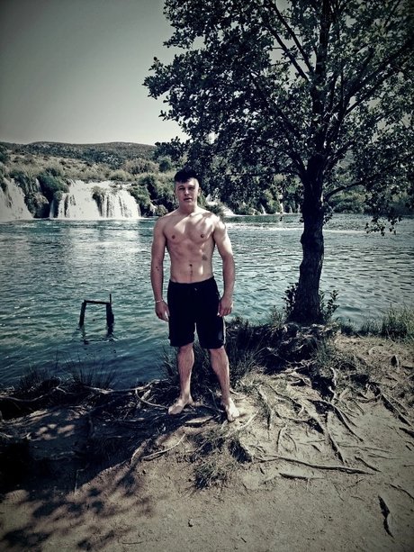 Darlyng nice actress images