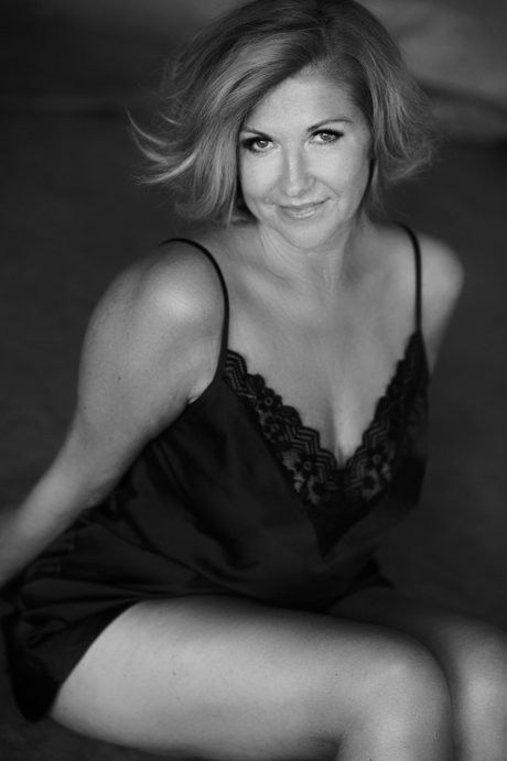 Mll V hot actress images