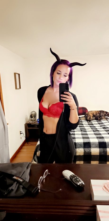 Purple hair girl_ pornstar beautiful pics