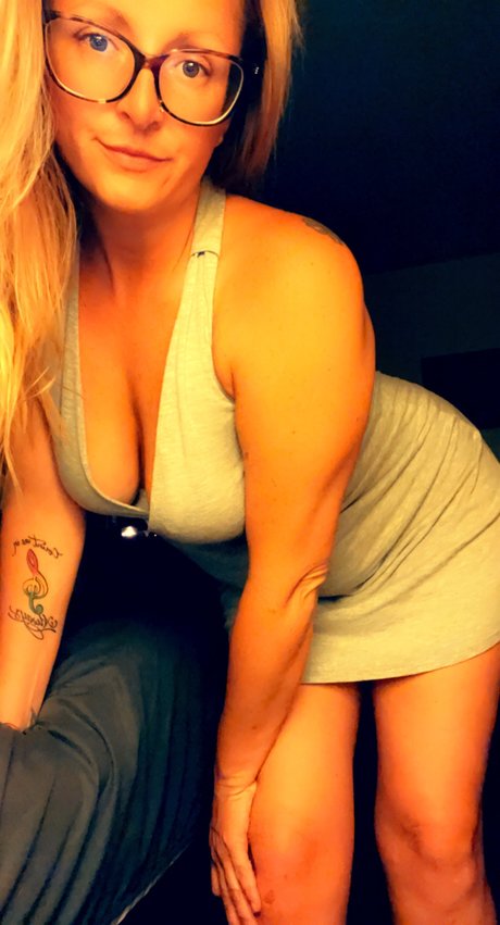 Lonelylady86 pornographic actress images