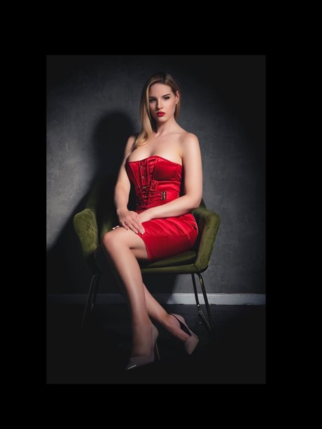 Bonni Gee model free photo