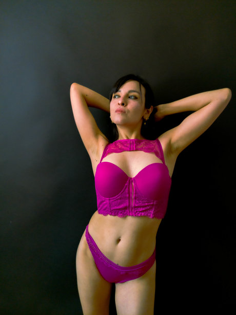 lesbian kissing onlyfans best pictures