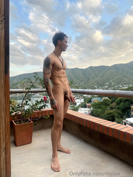 MilO model porn galleries