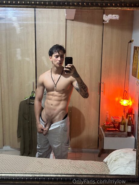 MilO model hd pictures